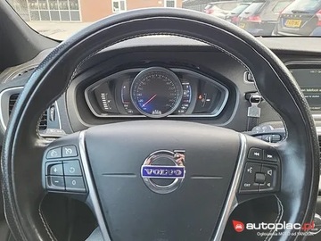 Volvo V40 II Hatchback 2.0 D2 DRIVE-E 120KM 2015 Volvo V40 II 2.0 R-Design, bezwypadkowy, serwisowany, zdjęcie 11