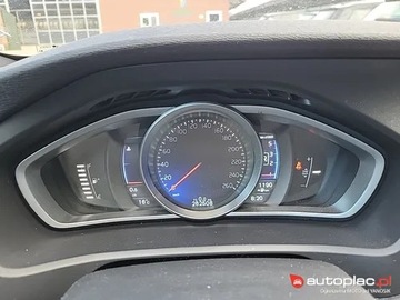 Volvo V40 II Hatchback 2.0 D2 DRIVE-E 120KM 2015 Volvo V40 II 2.0 R-Design, bezwypadkowy, serwisowany, zdjęcie 12