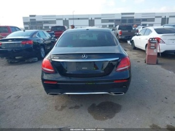 Mercedes Klasa E W213 2019 Mercedes-Benz Klasa E 300, 2019r., 2.0L 2.0 Benzyna 241KM, zdjęcie 5