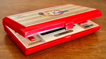 МИККИ И ДОНАЛЬД Игра и просмотр игры NINTENDO РЕТРО 1982 Многоэкранная игра!!