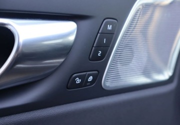 Volvo XC60 II Crossover Plug-In Facelifting 2.0 T8 455KM 2024 Volvo XC 60 T8 PlugIn Hybrid 310145KM AWD Ultimate DARK Gwarancja FV23, zdjęcie 18