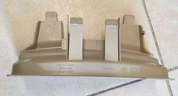 КРЫШКА ПОДГОЛОВНИКА ПЕРЕДНЯЯ ЛЕВАЯ MERCEDES W207