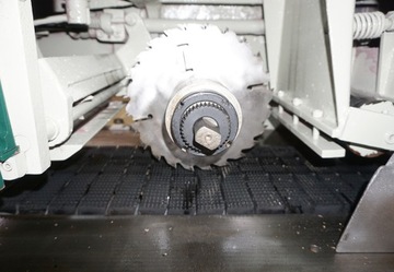 ПИЛА ГУСЕНИЧНАЯ МНОГОДИСКОВАЯ SCM M3 300/120 22кВт