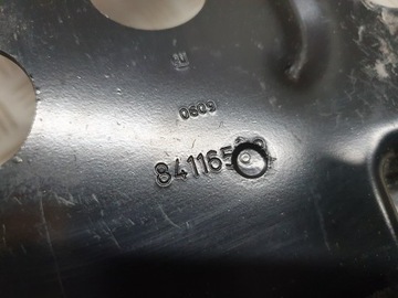 КРЕПЛЕНИЕ АККУМУЛЯТОРА BATTERY INSIGNIA B 2.0 T