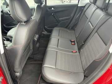 Peugeot 2008 I SUV Facelifting 1.2 PureTech 110KM 2018 Peugeot 2008 GT-Line * * 110KM *, zdjęcie 19