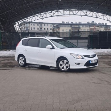 Hyundai i30 I CW Facelifting 1.4 DOHC 109KM 2011 Hyundai i30 1.4 Benzyna Blue Classic Manual 109KM, zdjęcie 7