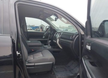 Toyota Tundra II 2020 Toyota Tundra TOYOTA TUNDRA SR5 5.7 Benzyna 386KM, zdjęcie 8