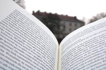 Эльжбета ЛАПЧИНСКА Бестиарий Нова Гута