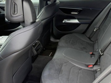 Mercedes Klasa E W214 Sedan 2.0 220d 197KM 2025 E Klasa 220 d 4-Matic AMG 2.0 (197KM) 2025, zdjęcie 14