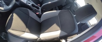 Ford Focus III Kombi 1.6 Duratorq TDCi DPF 115KM 2013 Ford Focus 1.6 diesel ,bezwypadek ,jeden wlasc ,niski pot przebieg ,nowy r, zdjęcie 27