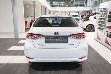 Toyota Corolla XII Sedan 1.8 Hybrid 122KM 2022 Toyota Corolla 1.8 Hybrid Comfort LPG 1.8 BenzynaLPG 122KM, zdjęcie 4