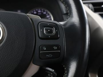 Lexus NX I SUV 300h 197KM 2015 Lexus NX HEV 4x4 skóra el. sterowane i grzane, zdjęcie 32