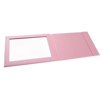 Портативное складное зеркало розового цвета.