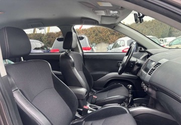 Mitsubishi Outlander II 2.0 DID DOHC 140KM 2010 Mitsubishi Outlander 2010r. 2.0 Diesel 140KM, zdjęcie 9