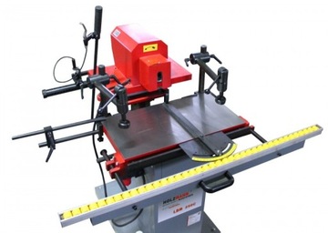 ГОРИЗОНТАЛЬНАЯ ДРЕВЕСИНА ДЛЯ ДЛИННЫХ ОТВЕРСТИЙ HOLZMANN LBM250C 3,1 кВт 400 В