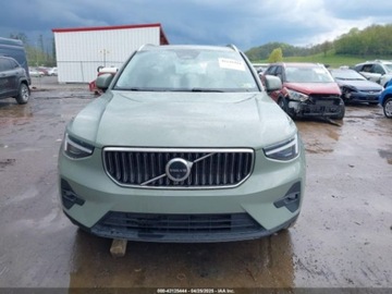 Volvo XC40 2024 Volvo XC 40 B5 Ultimate Bright Theme 2024 2.0l 2.0 Benzyna 247KM, zdjęcie 7