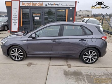 Hyundai i30 III Hatchback 1.6 CRDI DPF 95KM 2017 Hyundai i30 1,6 crdi klima elektryka alu wspomaganie oplacony 1.6 Diesel, zdjęcie 4