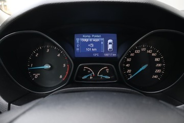Ford Focus III Hatchback 5d 1.6 Duratorq TDCi DPF 115KM 2011 Ford Focus 1.6 TDCi, Navi, Klima, Klimatronic, zdjęcie 10