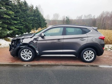 Hyundai Tucson III SUV 1.7 CRDi 141KM 2017 Hyundai Tucson 1.7 CRDI AUTOMAT Panorama 1.7 Diesel 141KM, zdjęcie 4