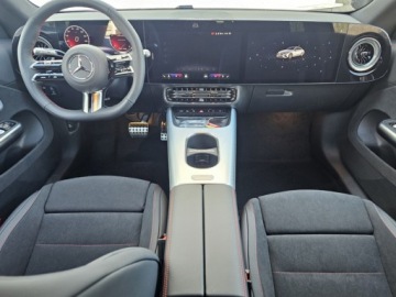 Mercedes CLA C118/X118 2026 MERCEDES-BENZ CLA 220 4-Matic AMG Line 1.5 (190KM) 2026, zdjęcie 6