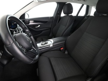 Mercedes Klasa C W205 Kabriolet Facelifting 1.5 200 184KM 2019 Mercedes C 200 FV23% mHEV automat full LED navi, zdjęcie 12