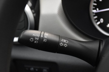 Nissan Micra V 0.9 IG-T 90KM 2018 Nissan Micra MultimediaKlimatronic Tempomat Komputer LED Multifunkcja, zdjęcie 22