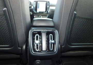 Volvo XC40 2022 Volvo XC 40 z Gwarancja Bezwypadkowy 100 1.5 Benzyna 129KM, zdjęcie 11