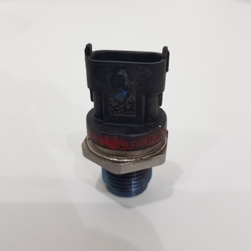 CZUJNIK CIŚNIENIA RENAULT OPEL 2.0 DCI 0281002840