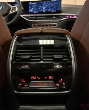 BMW X7 SUV 3.0 40d 340KM 2022 BMW X7 Salon Poska ASO R CARS Warszawa 3.0 Diesel 340KM, zdjęcie 26