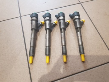 KOMPLET VSTŘIKOVAČE TOYOTA YARIS 1.4 D 0445110262