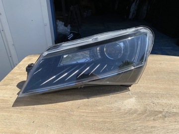 LAMPA PRZEDNIA LEWA SKODA SUPERB III XENON 3V1941015B