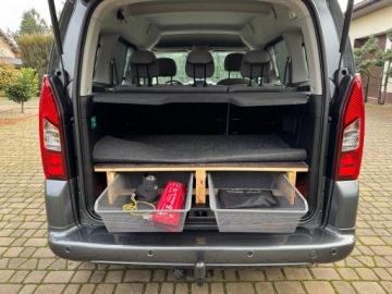 Citroen Berlingo II Combi Facelifting 2015 1.6 BlueHDi 100KM 2015 Citroen Berlingo Citroen Berlingo II (2008 - 2018) 1.6 1.6 Diesel 99KM, zdjęcie 32