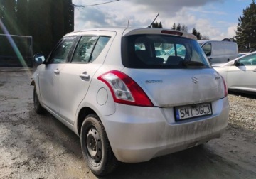 Suzuki Swift V Hatchback 5d 1.2 VVT 94KM 2013 Suzuki Swift 2013r, 1.2 Benzyna. Lekko uszkodzony lewy przod. Jezdzi. 1.2, zdjęcie 2