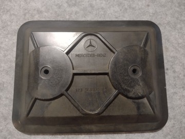 Описание крышки блока предохранителей Mercedes W123
