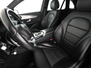 Mercedes GLC C253 2017 Mercedes GLC 350 350e Automat 4Matic AMG Line, zdjęcie 12