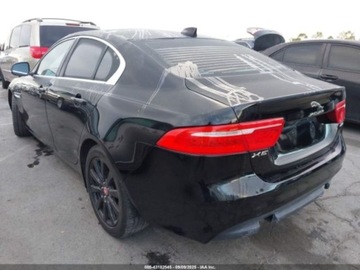 Jaguar XE 2019 Jaguar XE Xe 25t 2.0 Benzyna 247KM, zdjęcie 2