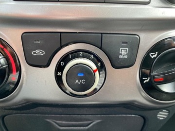 Hyundai i20 I Hatchback 5d Facelifting 1.1 CRDi 75KM 2013 Hyundai i20 KLIMATYZACJA CENTRALNY ZAMEK EL.SZYBY KOMPUTER SERWISOWANY GWA, zdjęcie 9