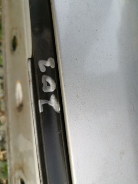 MERCEDES W203 LIŠTA PRAHU PRAHY PRÁH VRSTVA  KOMBI