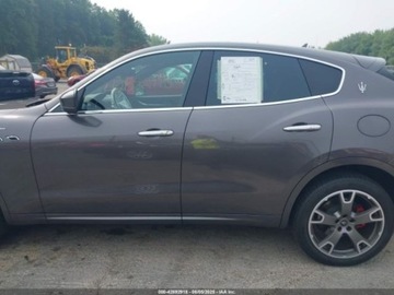 Maserati Levante 2023 Maserati Levante GT, 2023r., 4x4, 3.0L 3.0 Benzyna 345KM, zdjęcie 5