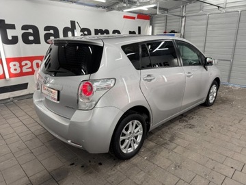 Toyota Verso Minivan 1.8 Valvematic 147KM 2010 Toyota Verso duze rodzinne 7osobowe przestronne auto w benzynie i automac, zdjęcie 6