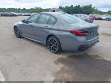 BMW Seria 5 G30-G31 2022 BMW Seria 5 540 I XDRIVE, 2022 3.0 Benzyna 335KM, zdjęcie 3