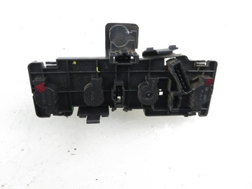 ВСТАВКА ФОНАРЯ ПРАВАЯ PASSAT B5 FL COMBI 3B9945258B