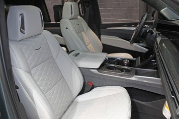 Cadillac Escalade III 2025 Cadillac Escalade V-Series 2025 6.2 Benzyna 682KM, zdjęcie 14