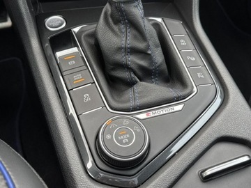 Volkswagen Tiguan II SUV R 2.0 TSI 320KM 2023 Volkswagen Tiguan TSI 4Motion 320KM R Harman Kardon Area View Hak FV23, zdjęcie 22