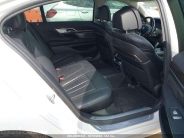 BMW Seria 7 G11-G12 2020 BMW Seria 7 BMW 7 Series 740i 3.0 Benzyna 335KM, zdjęcie 9