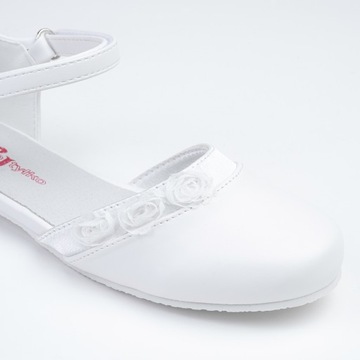 Удобная обувь для причастия. КОЖА-липучка Войтылко