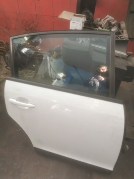 DRZWI PRAWY TYŁ PRAWE TYLNE CITROEN C4 EWP