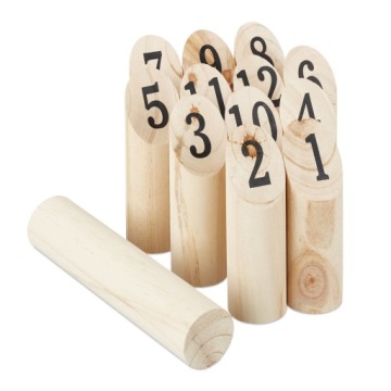 Гра вікінгів Kubb, скандинавська гра кидальна (після повернення)