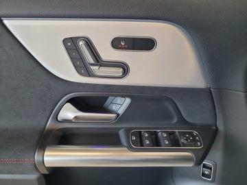 Mercedes GLA II Off-roader AMG Facelifting 2.0 35 306KM 2025 MERCEDES-BENZ GLA AMG 35 4-Matic Suv 2.0 (306KM) 2025, zdjęcie 8