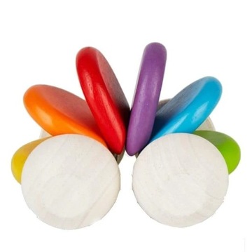 Plan Toys: tęczowe Autko